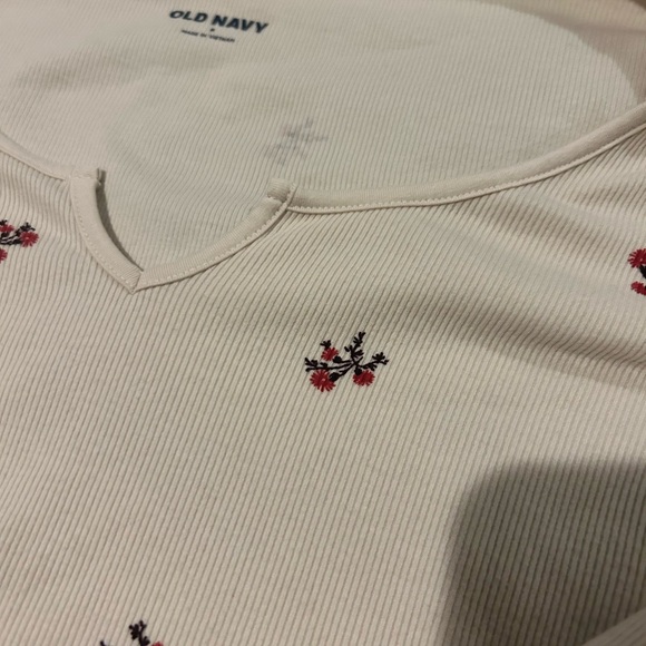 Old navy basic tee - Picture 3 of 3